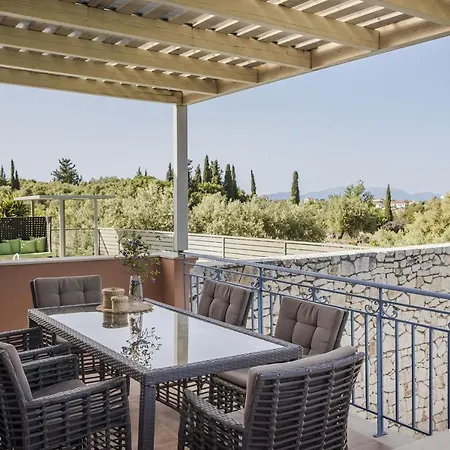 וילה Canova Boutique Mesovounia (Kefalonia)